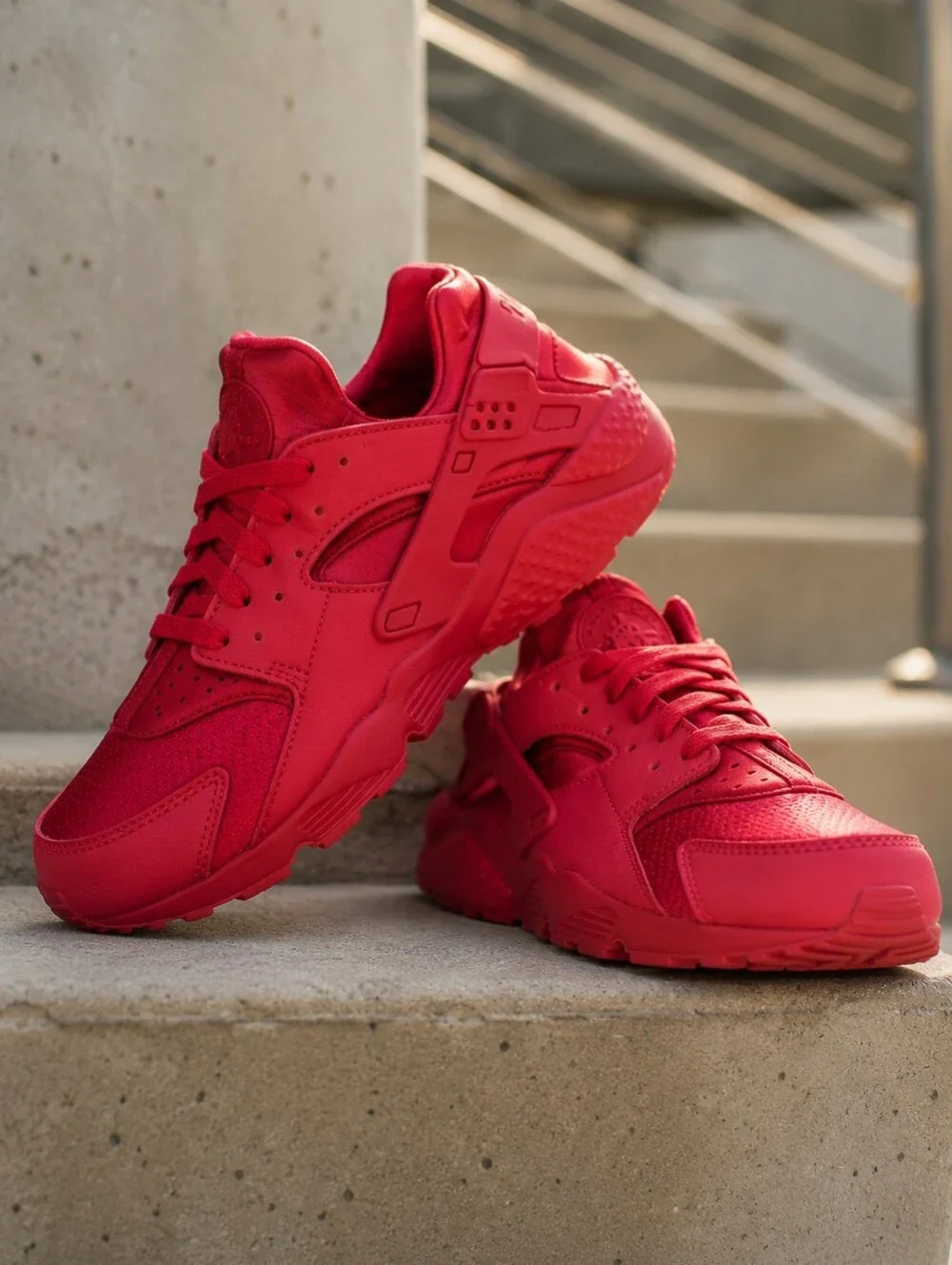Nike Air Huarache Triple Red GS 4Y Youth Sneakers Women's 5.5 EUC